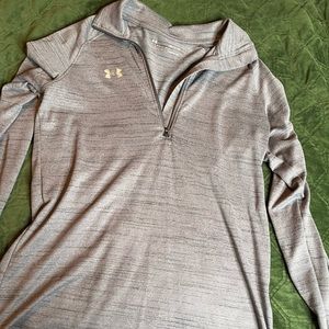 Grey pullover Under armor size small